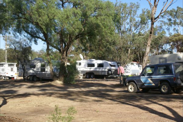 Inglewood Motel and Caravan Park
